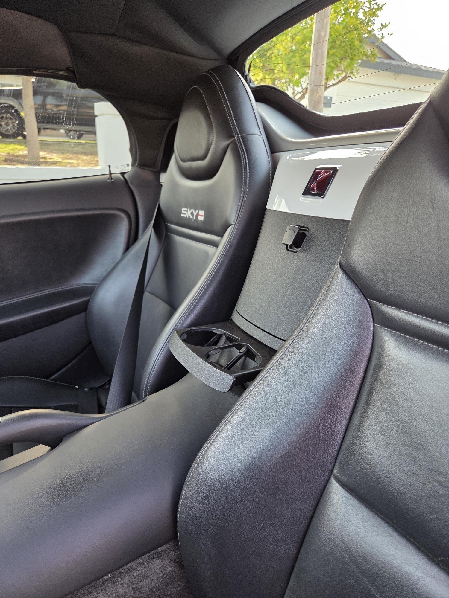 Used 2007 Saturn Sky Red Line RWD image 10