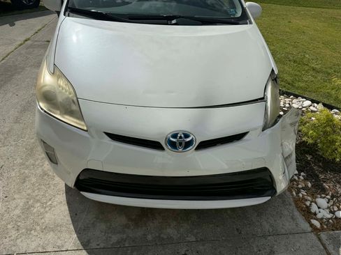 Used 2014 Toyota Prius Three image 6