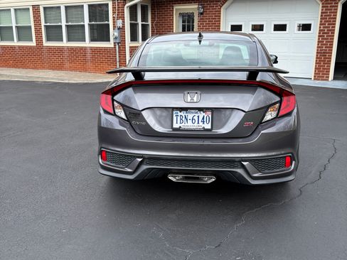 Used 2018 Honda Civic Si image 10