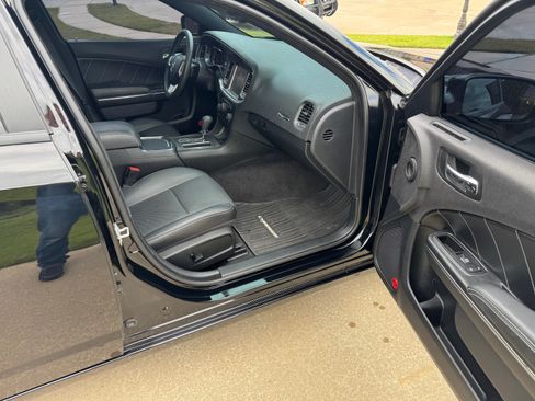 Used 2014 Dodge Charger R/T RWD image 14