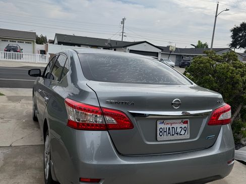 Used 2013 Nissan Sentra SV image 2