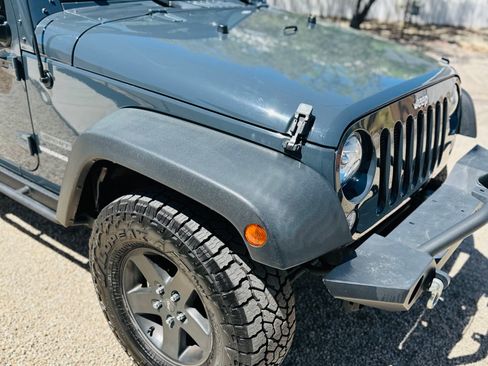 Used 2017 Jeep Wrangler Sport w/ Quick Order Package 24S image 4