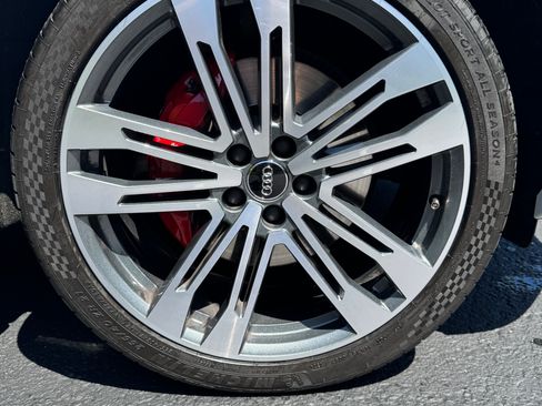 Used 2019 Audi SQ5 Premium Plus w/ Premium Plus Package AWD/4WD image 8