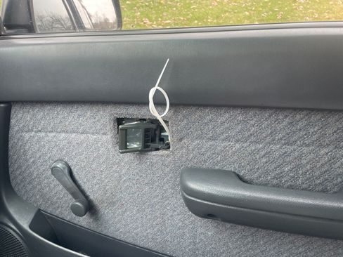 Used 1996 Toyota Tacoma 2WD Regular Cab image 10