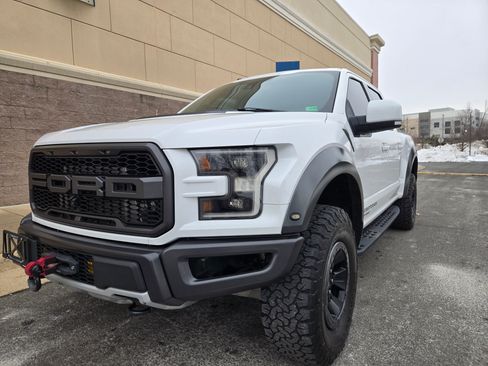 Used 2018 Ford F150 Raptor w/ Equipment Group 802A Luxury image 5