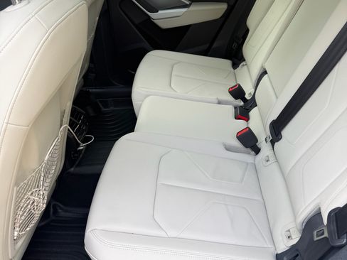 Used 2023 Audi Q3 2.0T Premium AWD/4WD image 9