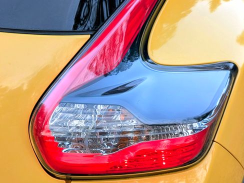 Used 2017 Nissan Juke SV image 5