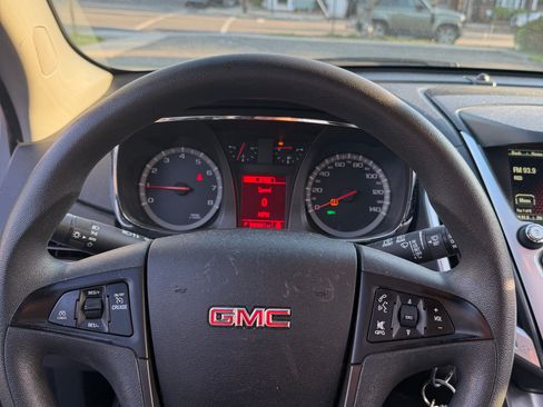 Used 2016 GMC Terrain SLE image 13