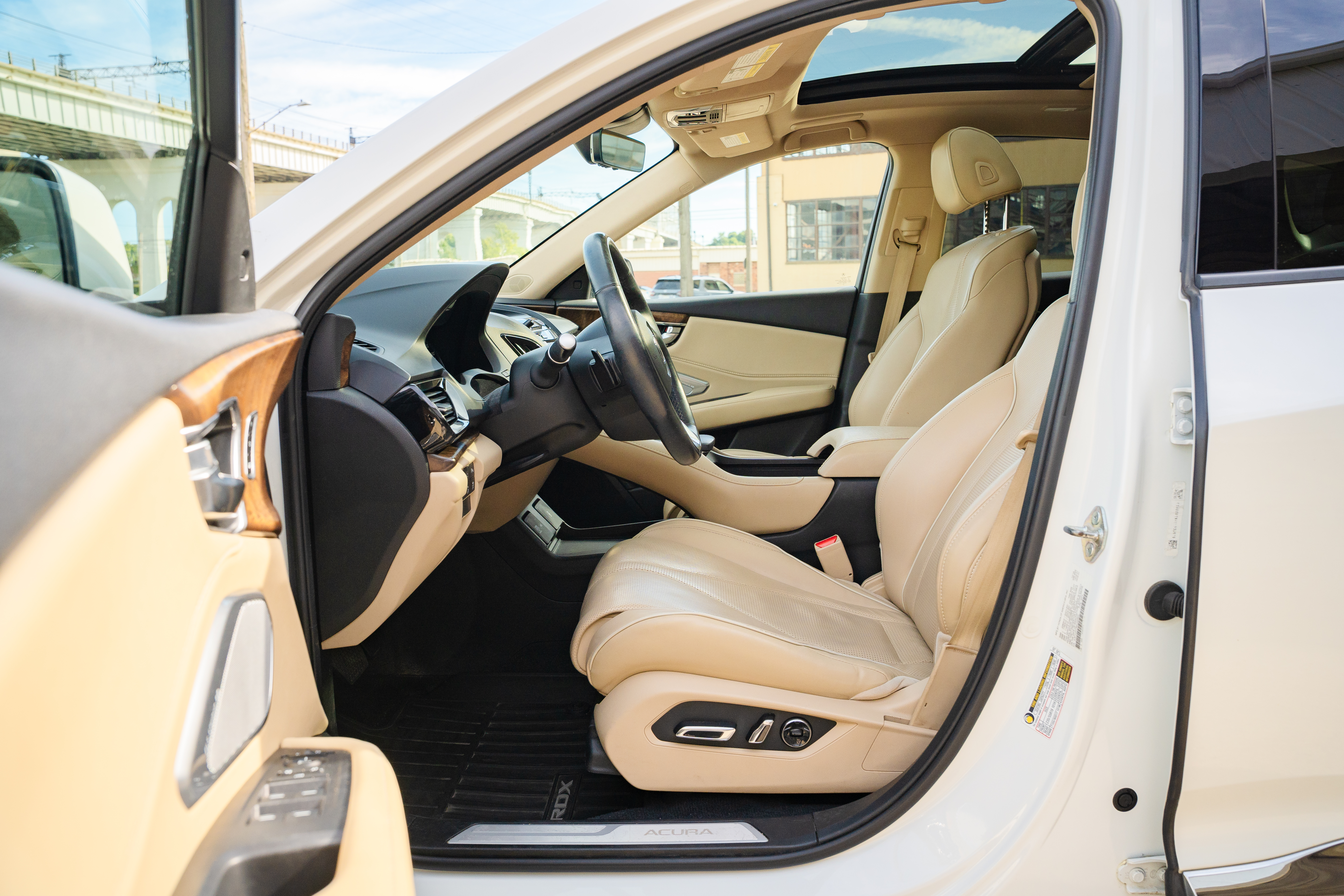 Used 2019 Acura RDX w/ Advance Package AWD/4WD image 11