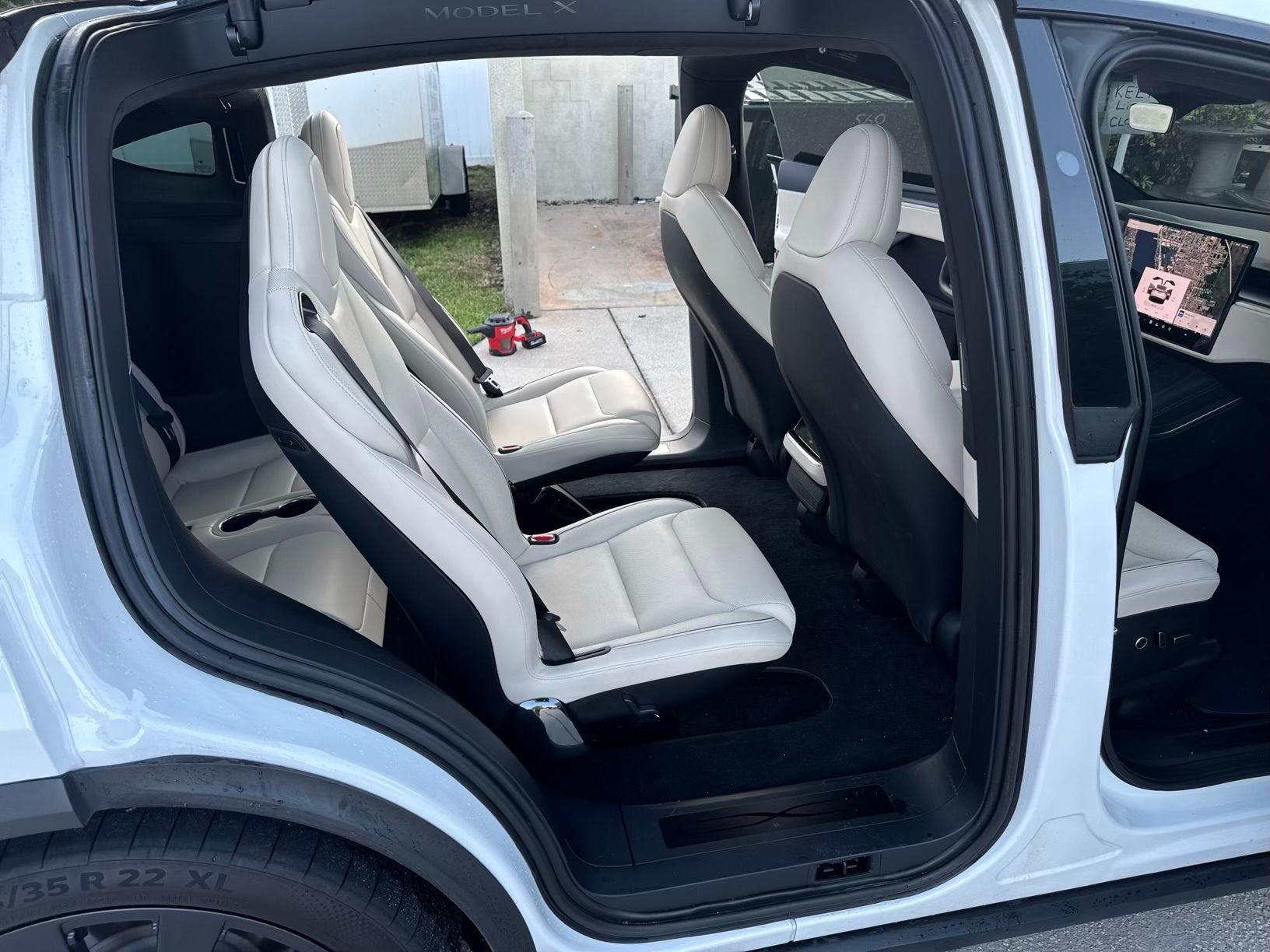 Used 2022 Tesla Model X Plaid AWD/4WD image 10