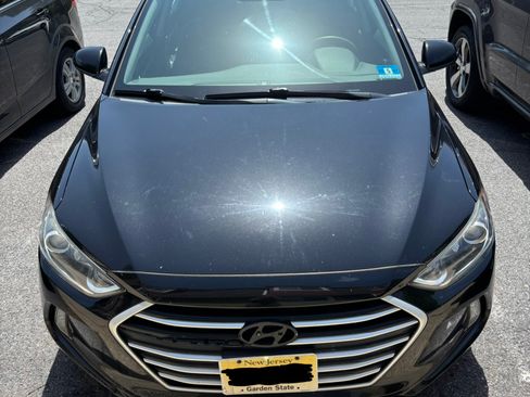 Used 2017 Hyundai Elantra Value Edition w/ Cargo Package FWD image 2