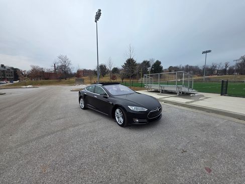 Used 2015 Tesla Model S P85D image 17