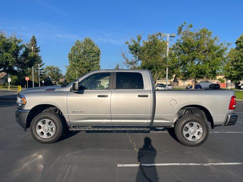 Used 2023 RAM 2500 Big Horn w/ Level 2 Equipment Group AWD/4WD image 2