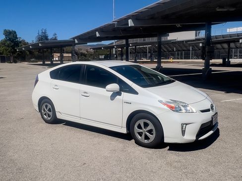 Used 2013 Toyota Prius Four FWD image 5