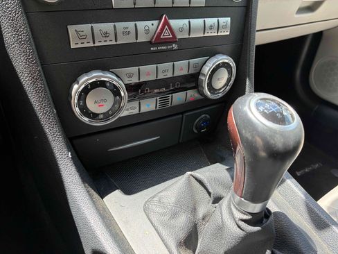 Used 2006 Mercedes-Benz SLK 350 image 11