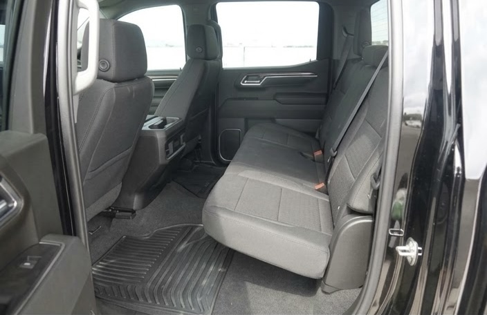 Used 2026 Chevrolet Silverado 1500 LT RWD image 14