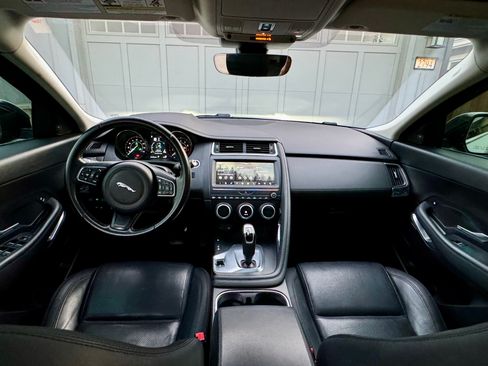 Used 2018 Jaguar E-PACE S image 12