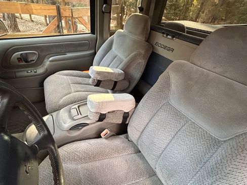 Used 1998 Chevrolet Silverado 1500 LS w/ Preferred Equipment Group 2 image 6