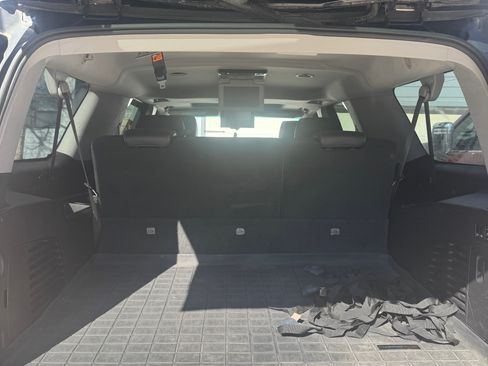 Used 2015 GMC Yukon XL SLT w/ Open Road Package image 8