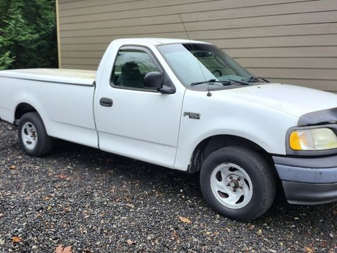 Used 2003 Ford F150 XLT image 5