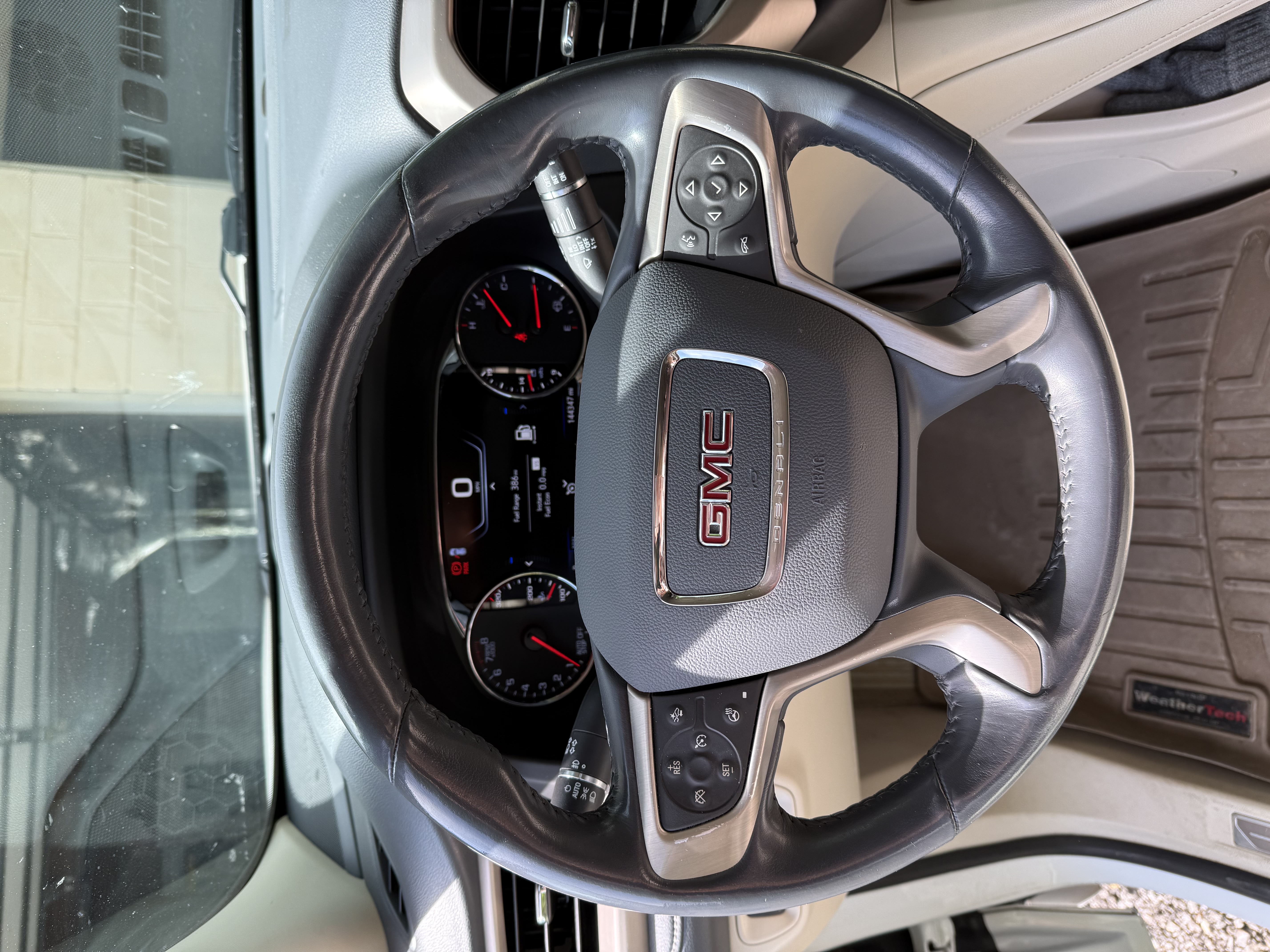 Used 2020 GMC Acadia Denali FWD image 8