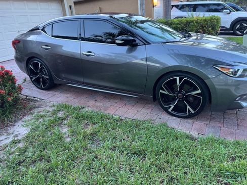 Used 2017 Nissan Maxima 3.5 SL FWD image 5