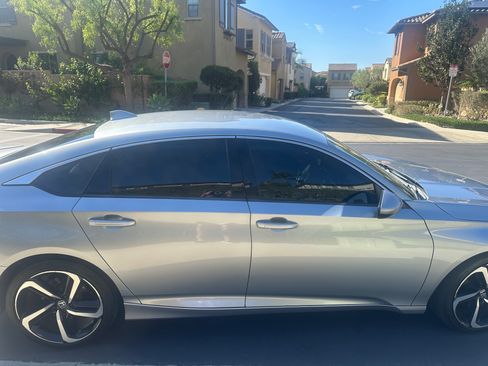 Used 2018 Honda Accord Sport image 6