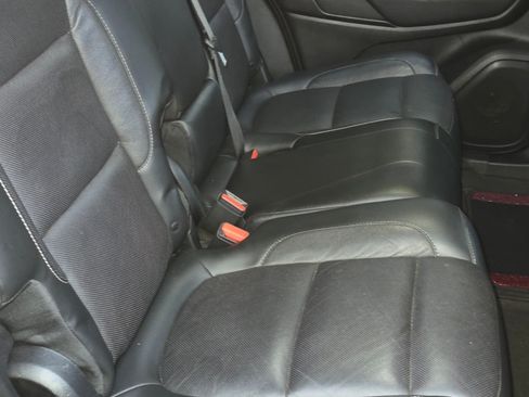 Used 2017 GMC Acadia SLT image 6