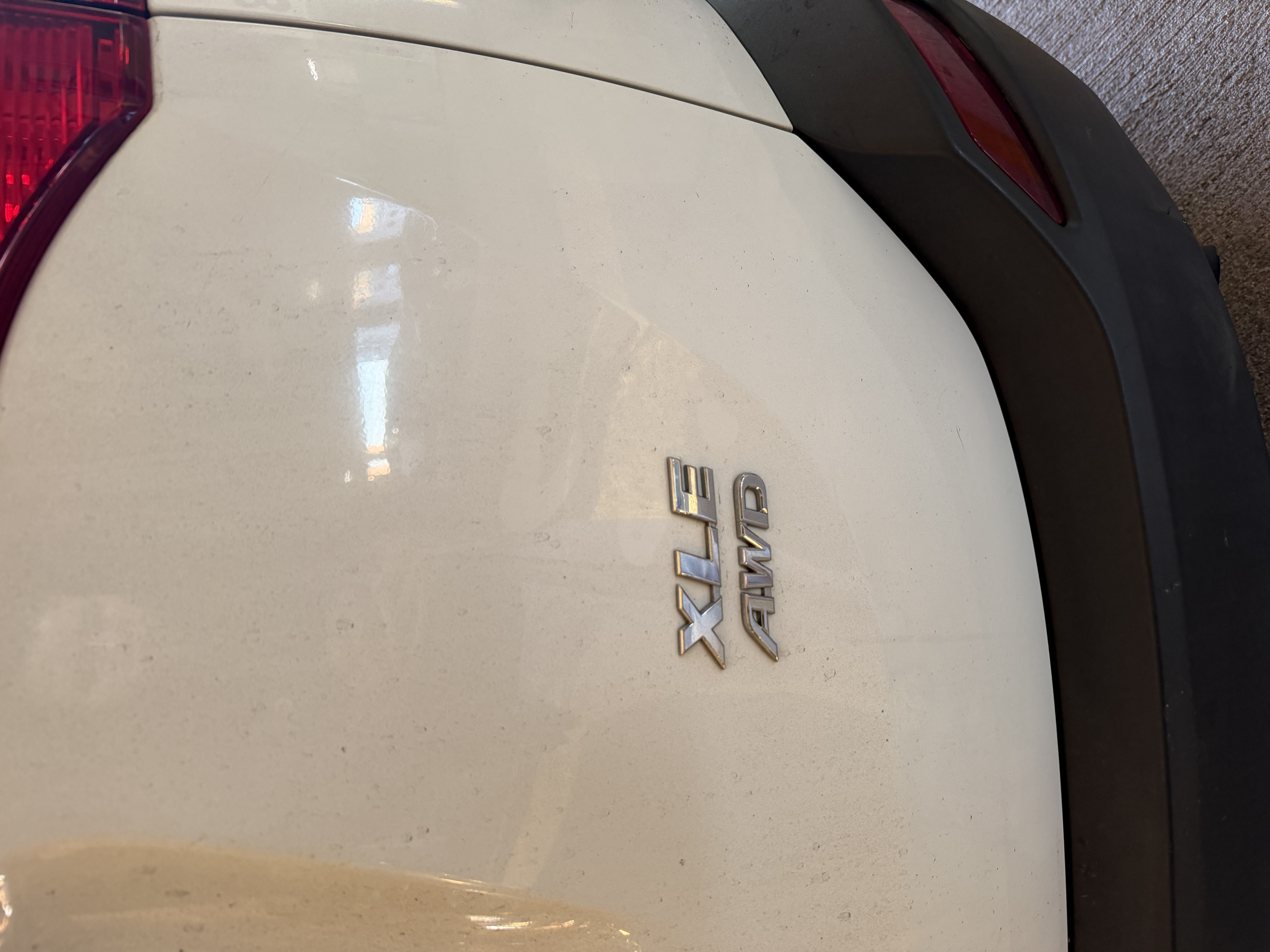 Used 2015 Toyota RAV4 XLE AWD/4WD image 8