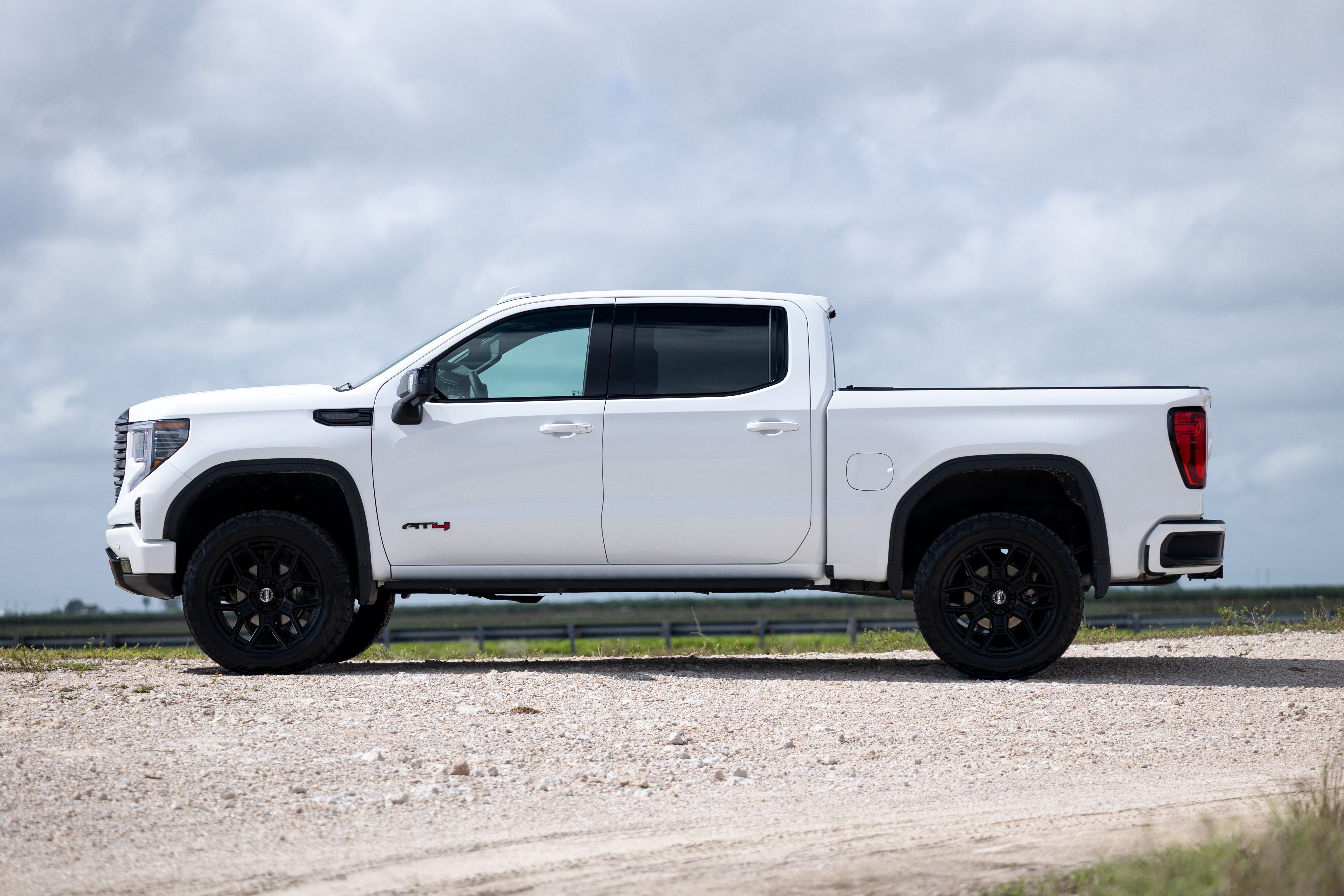 Used 2026 GMC Sierra 1500 AT4 w/ AT4 Premium Package AWD/4WD image 14