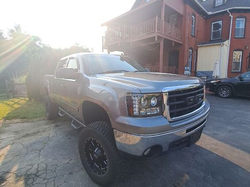 Used 2009 GMC Sierra 1500 SLE w/ Power Pack Plus image 1