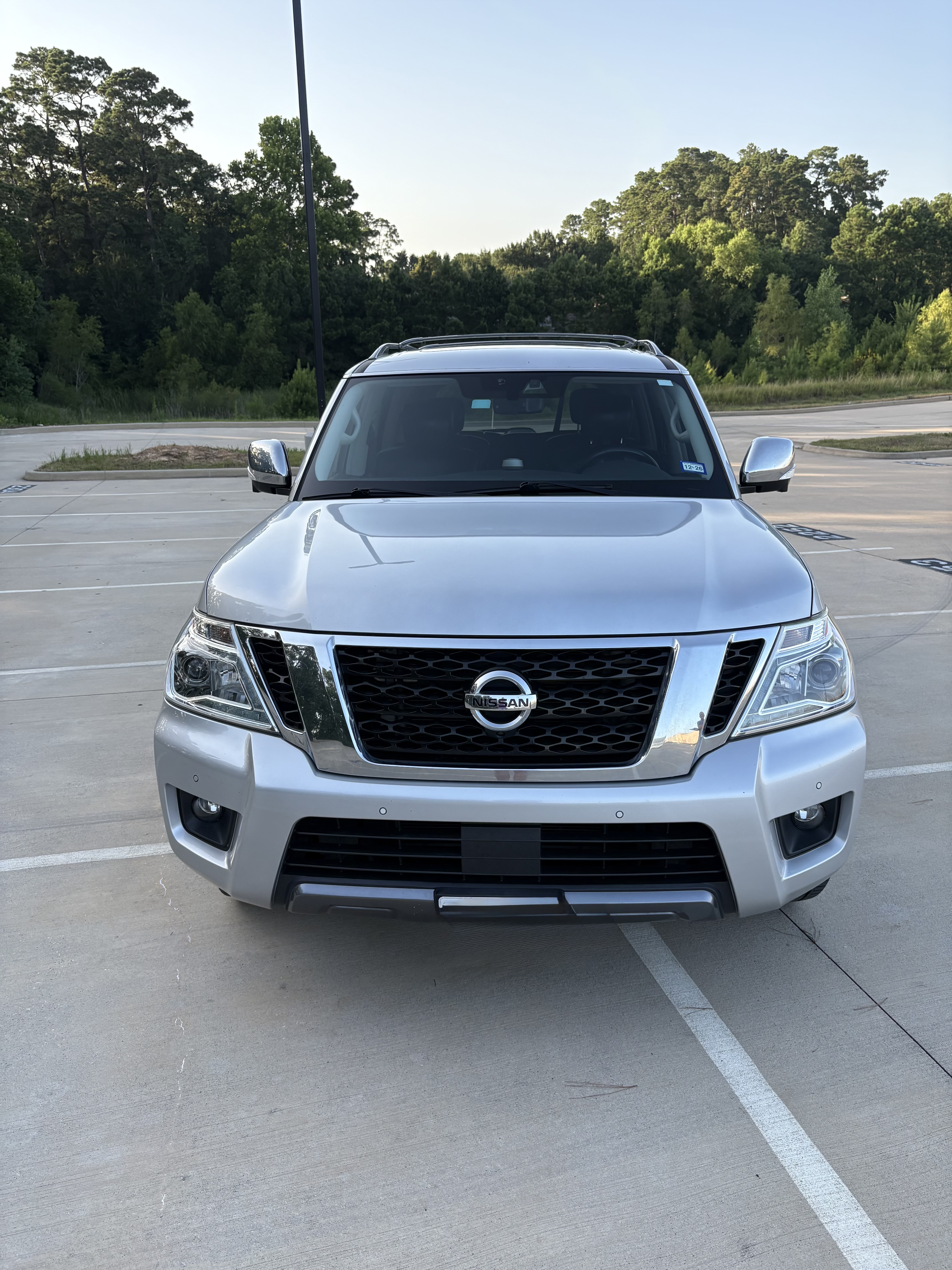 Used 2019 Nissan Armada Platinum w/ Captain's Chairs Package RWD image 2