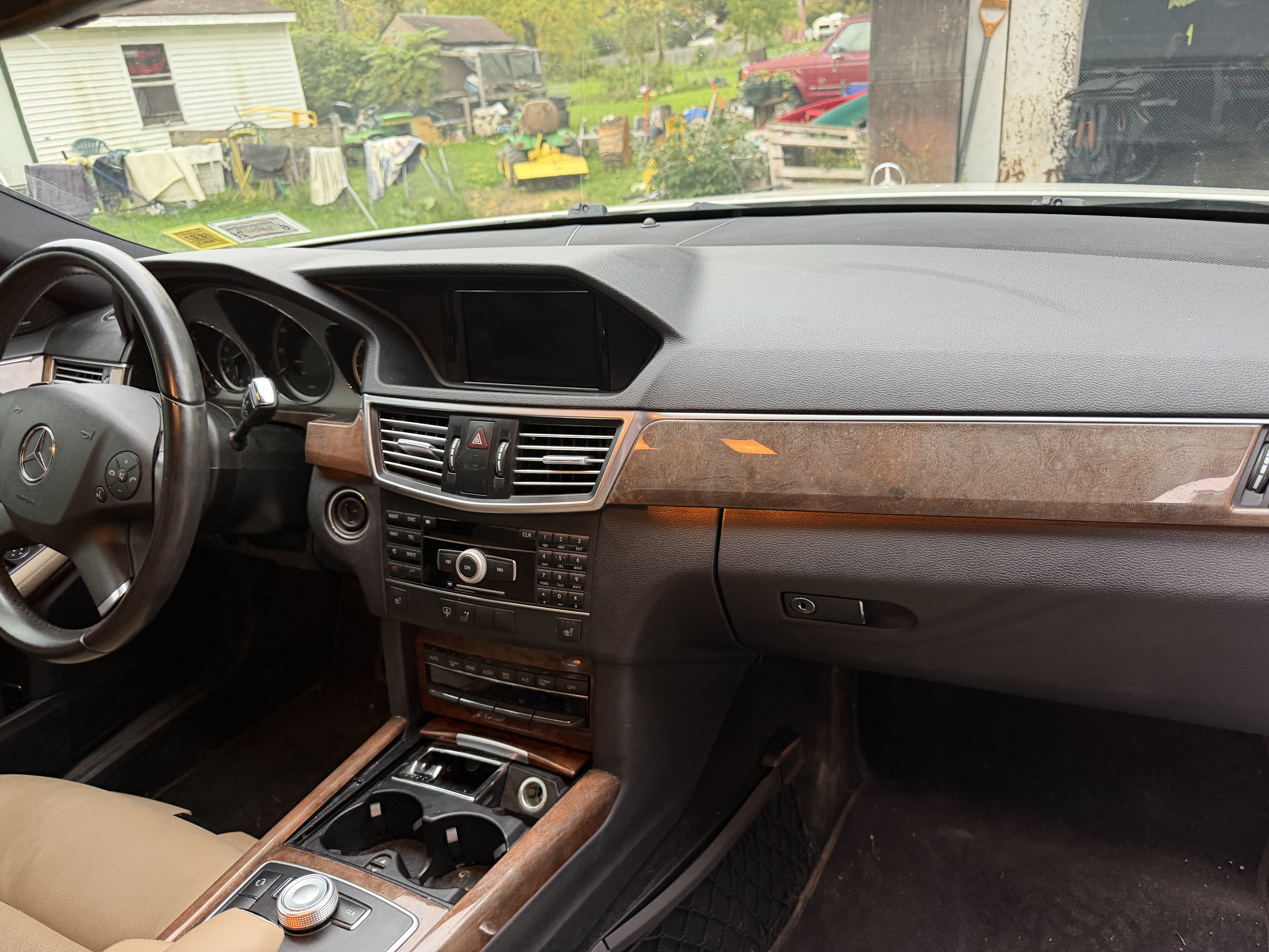 Used 2011 Mercedes-Benz E 350 BlueTEC Sedan image 8