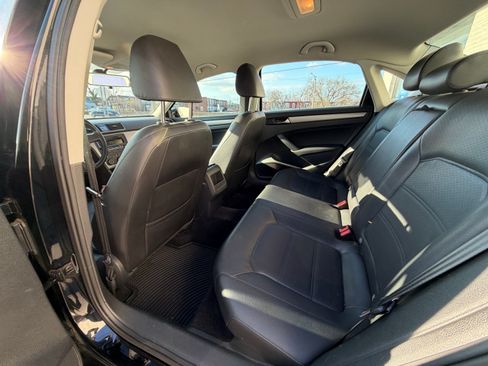 Used 2014 Volkswagen Passat 1.8T Wolfsburg Edition image 4
