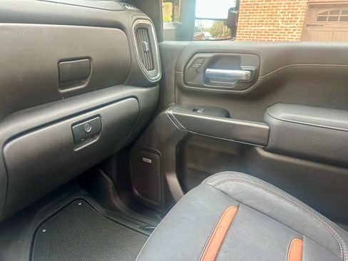 Used 2023 GMC Sierra 2500 AT4 w/ AT4 Preferred Package image 21