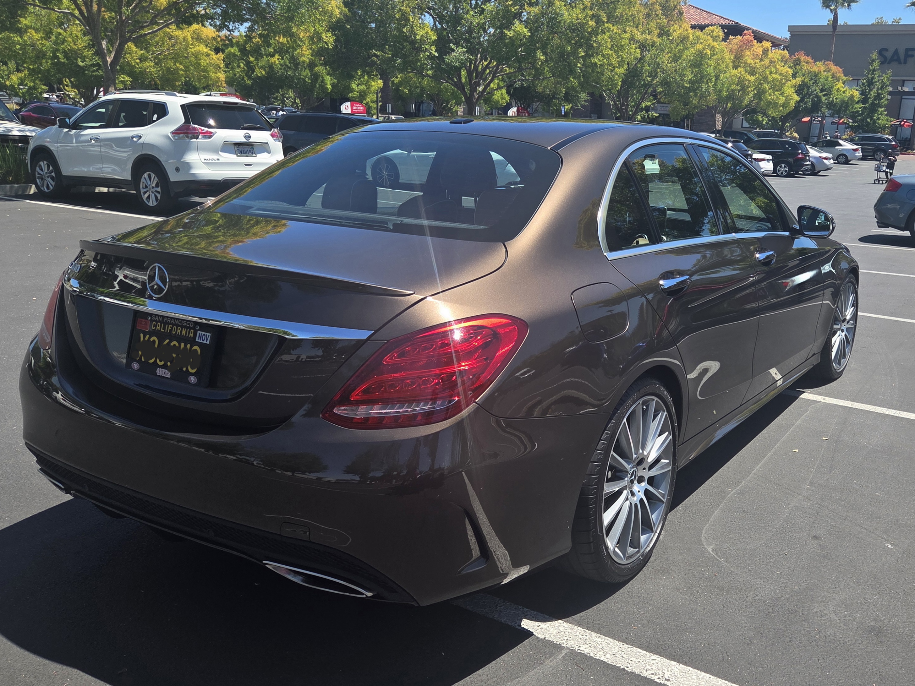 Used 2018 Mercedes-Benz C 300 Sedan image 2