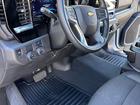 Used 2024 Chevrolet Silverado 1500 LT w/ Convenience Package II RWD image 12