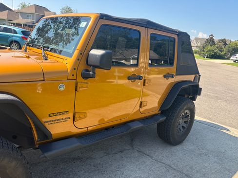 Used 2014 Jeep Wrangler Unlimited Sport w/ Quick Order Package 24S AWD/4WD image 5
