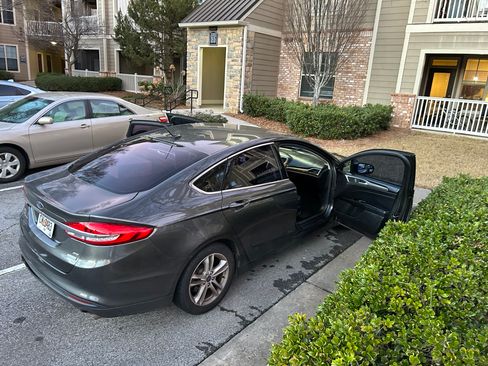 Used 2018 Ford Fusion SE image 8