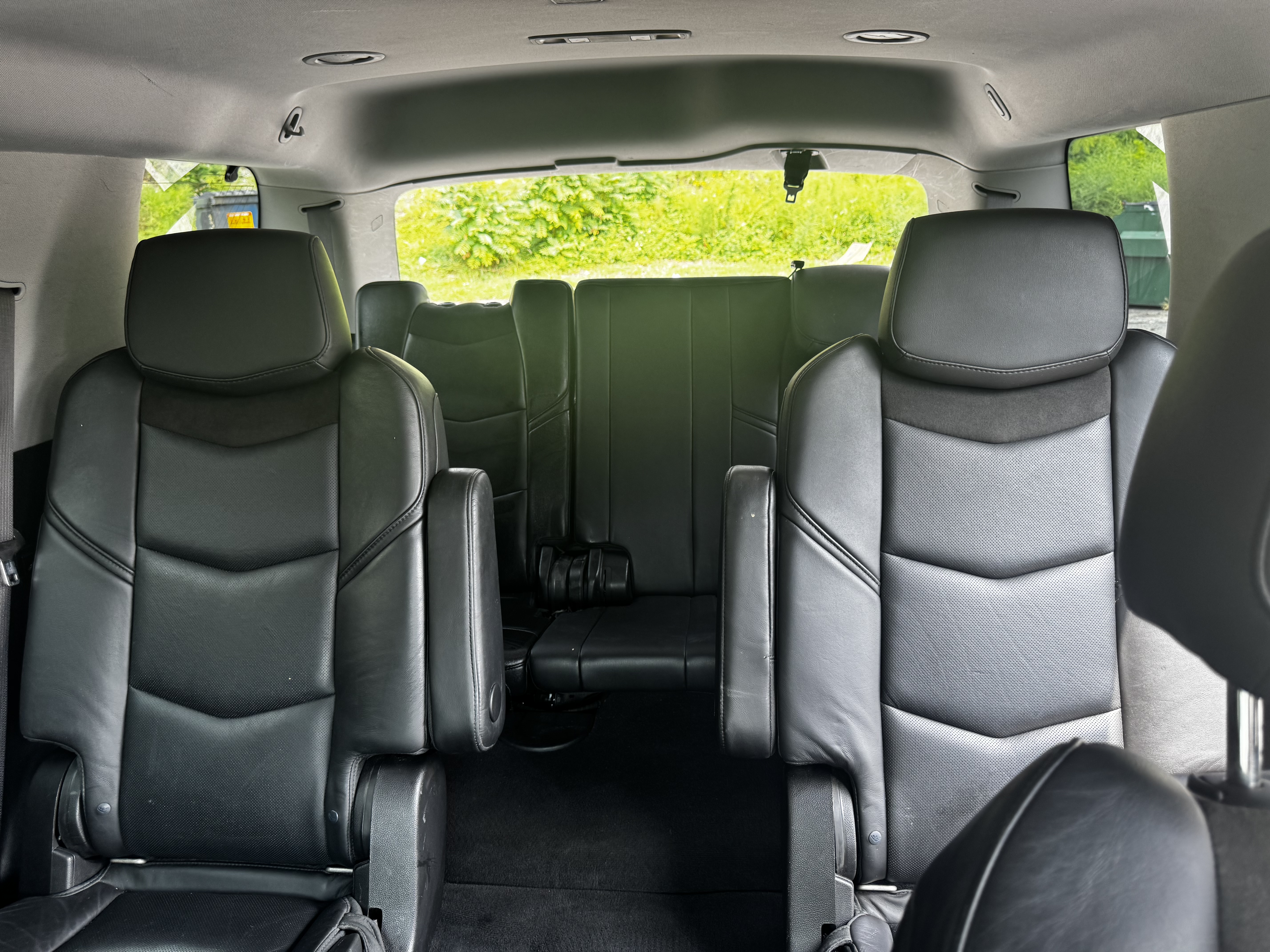 Used 2015 Cadillac Escalade Premium AWD/4WD image 9