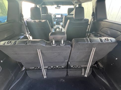 Used 2024 Chrysler Pacifica Limited image 12