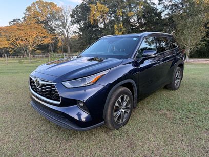 Used 2022 Toyota Highlander XLE