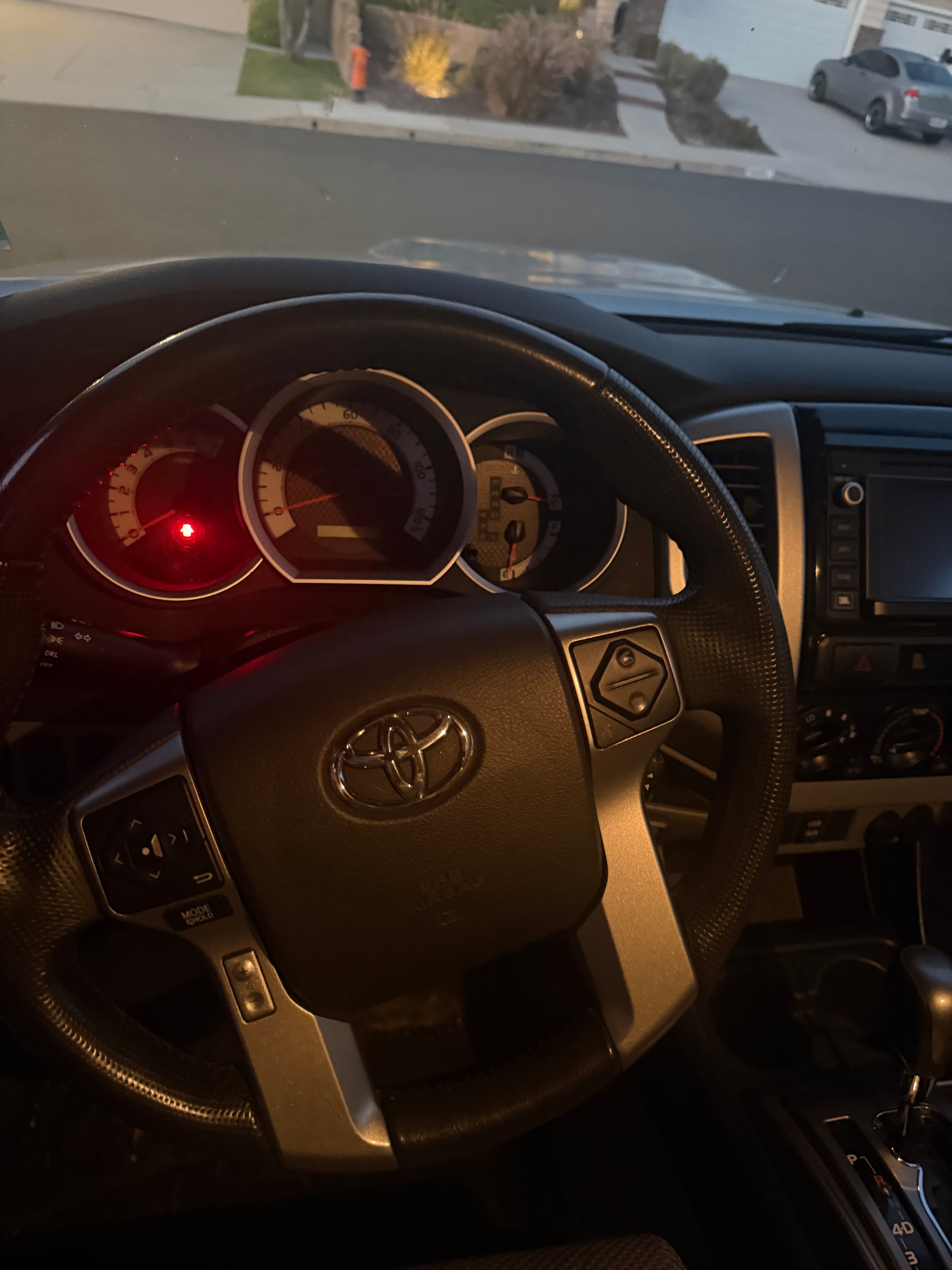 Used 2014 Toyota Tacoma PreRunner w/ TRD Sport Package RWD image 12