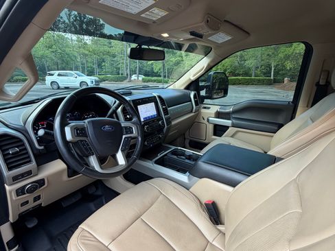 Used 2020 Ford F250 Lariat w/ Lariat Ultimate Package AWD/4WD image 22