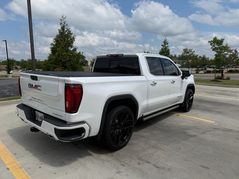 Used 2021 GMC Sierra 1500 Denali w/ Denali Ultimate Package AWD/4WD image 2