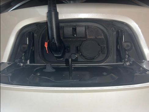 Used 2018 Nissan Leaf SL image 13