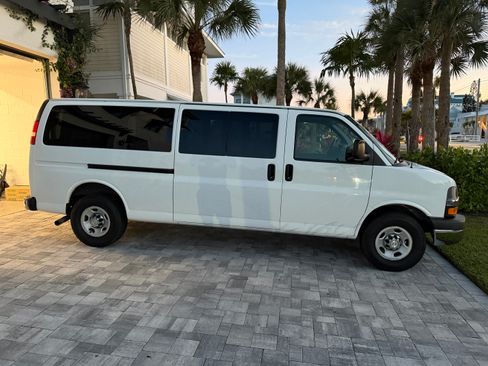 Used 2014 Chevrolet Express 3500 LT w/ LT Preferred Equipment Group image 1