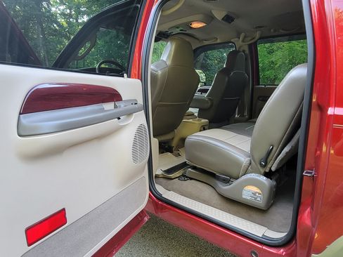 Used 2004 Ford Excursion Eddie Bauer image 13