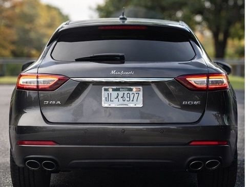 Used 2021 Maserati Levante image 2