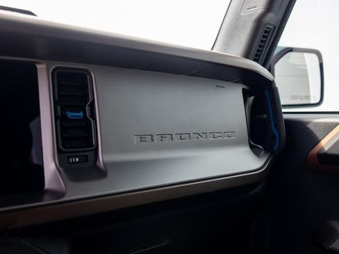 Used 2022 Ford Bronco Outer Banks image 17
